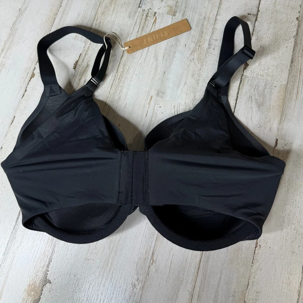SKIMS Bra - Picture 2 of 4